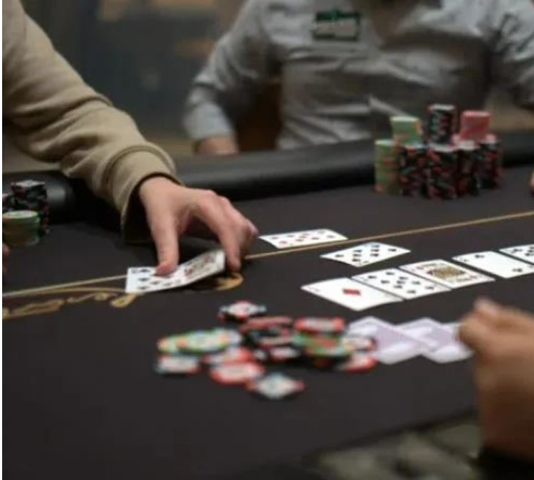 “德州扑克资金管理技巧解析视频”